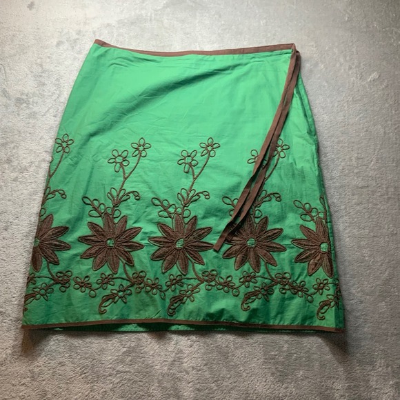 Max Studio Dresses & Skirts - Max Studio Green Brown Floral Embroidered Cotton Wrap Skirt Size 12 8702G12
